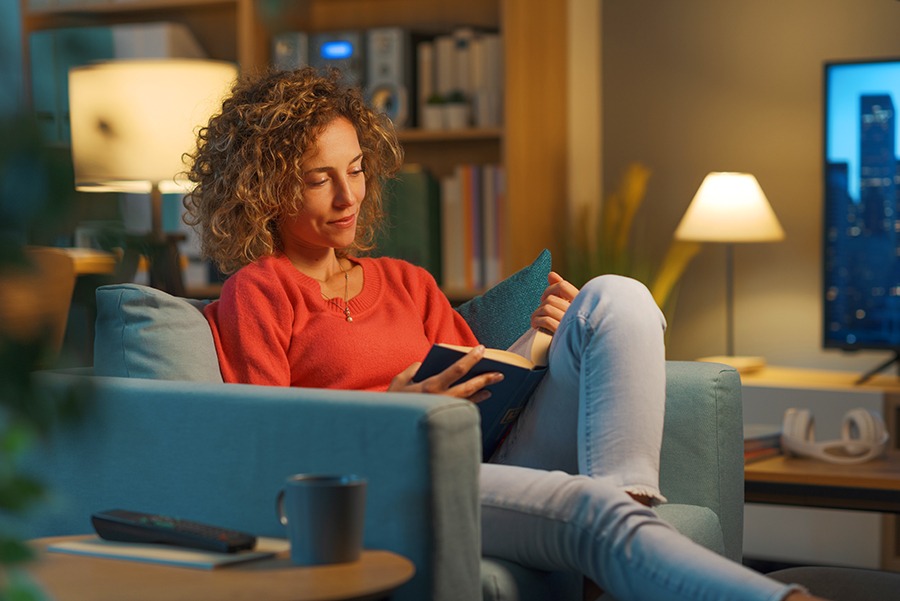 Women sitting in warm place, HIU working